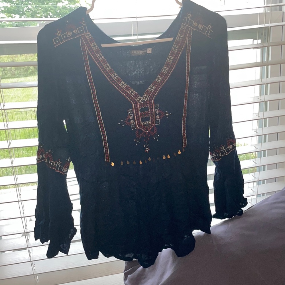 Earthbound shirt like new - Medium/Small